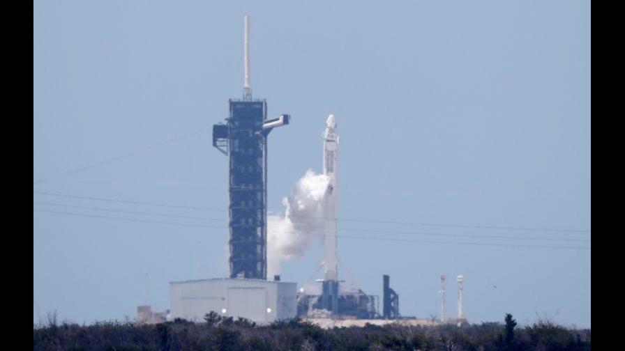 Compañía SpaceX pone en el espacio otros 58 satelites Starlink y tres de observación Compañía SpaceX pone en el espacio otros 58 satelites Starlink y tres de observación