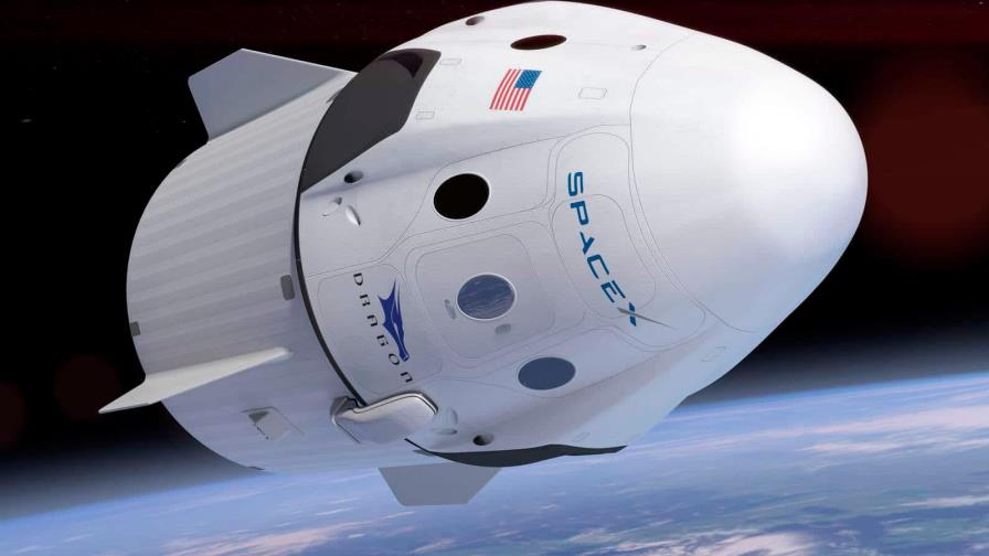 SpaceX posterga regreso de astronautas por mal clima