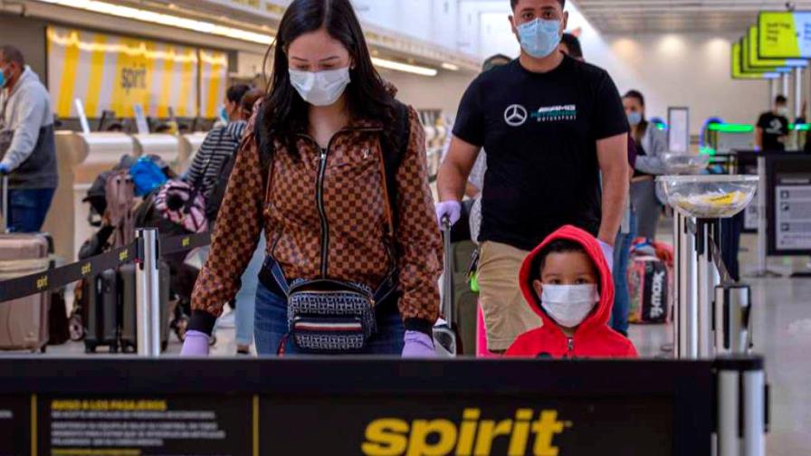 Spirit sigue con “problemas operativos” y cancela vuelos por cuarto día