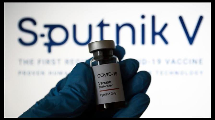 Europa examina vacuna rusa Sputnik V mientras aumentan de nuevo contagios