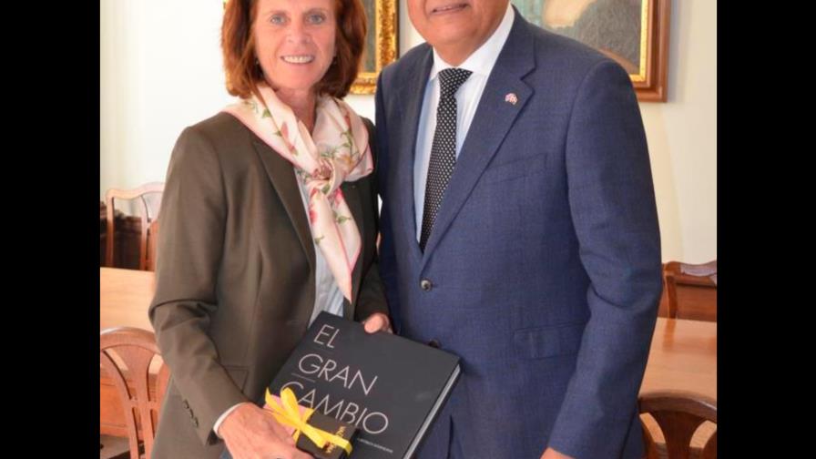 Más de 500 estudiantes dominicanos se registran para becas de maestría y postgrado en la Universidad de Oxford Más de 500 estudiantes dominicanos se registran para becas de maestría y postgrado en la Universidad de Oxford