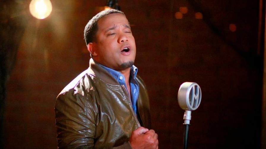 Héctor Acosta es elegido para cantar Himno Nacional en partido de Grandes Ligas en el país Héctor Acosta es elegido para cantar Himno Nacional en partido de Grandes Ligas en el país