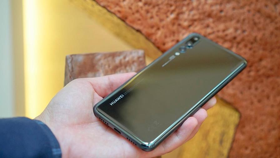 Huawei puede “sobrevivir muy bien” sin EE.UU., dice su máximo ejecutivo