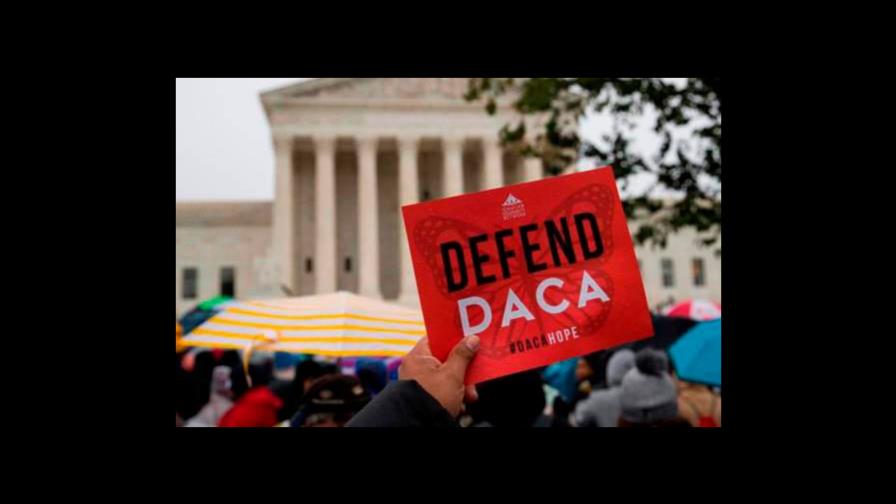 Beneficiarios de DACA celebran victoria sobre cruel Administración de Trump Beneficiarios de DACA celebran victoria sobre cruel Administración de Trump