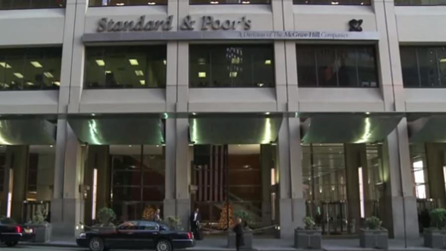 S&P prevé una ralentización en EE.UU y la eurozona, pero no una recesión