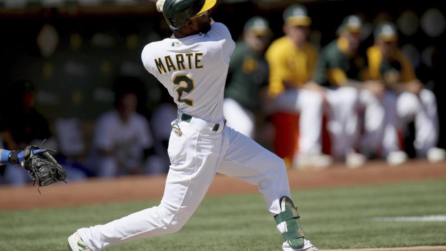 Atléticos se imponen a Reales, Pérez batea jonrón