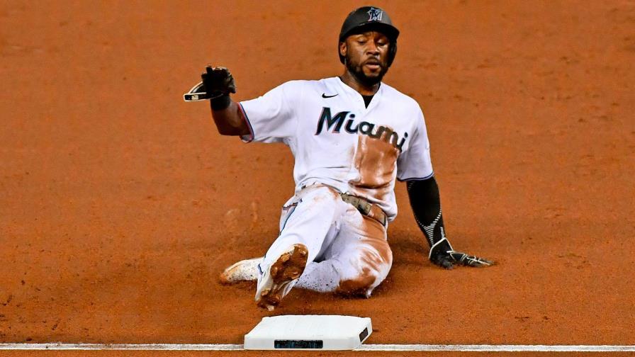 Los Marlins quieren ejercer opción de US$12,5 millonaria de Marte Los Marlins quieren ejercer opción de US$12,5 millonaria de Marte