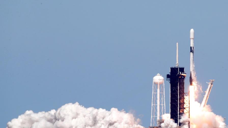 SpaceX pospone envío de satélites Starlink debido a tormenta tropical