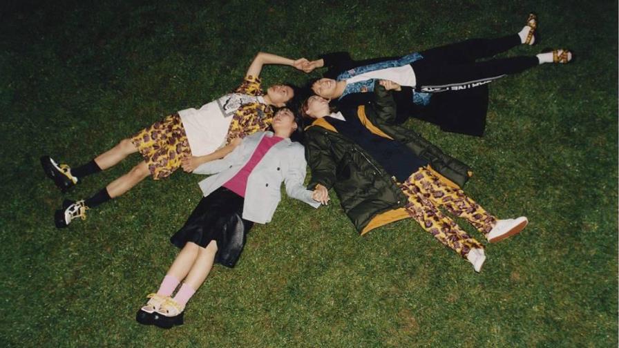 Stella McCartney apuesta a la inclusión y lanza su primera colección sin género