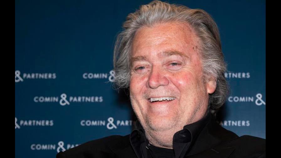 Steve Bannon plato fuerte de la cena del club republicano más antiguo de EEUU