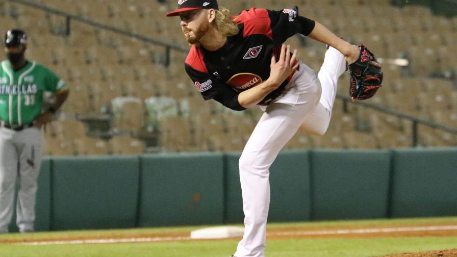 Escogido traerá de vuelta al relevista Steven Wilson Escogido traerá de vuelta al relevista Steven Wilson