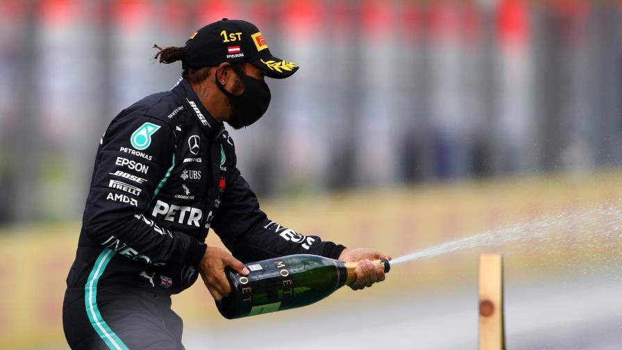 Hamilton tras ganar: Es genial volver a la pista y a este nivel; Bottas sigue de líder