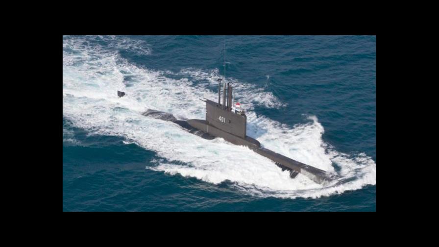 Buscan un submarino desaparecido con 53 tripulantes a bordo