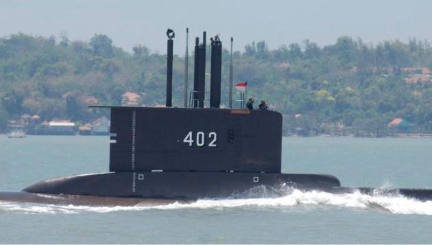 Indonesia abandona la búsqueda del submarino hundido con 53 tripulantes