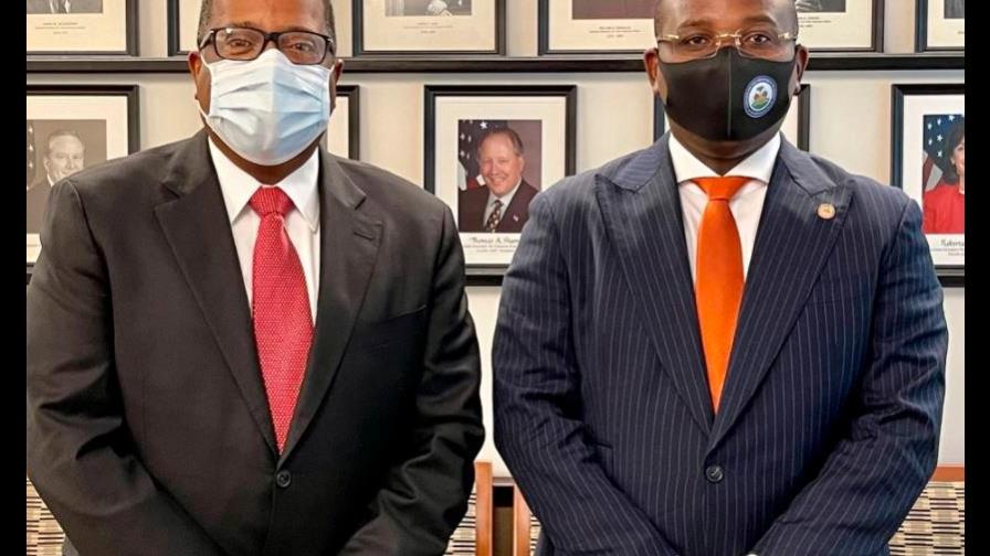 Funcionario de EE.UU. habla con canciller haitiano del secuestro de 16 estadounidenses 