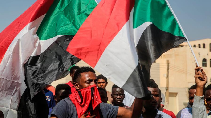 Al menos tres muertos en las protestas contra golpe de Estado en Sudán Al menos tres muertos en las protestas contra golpe de Estado en Sudán