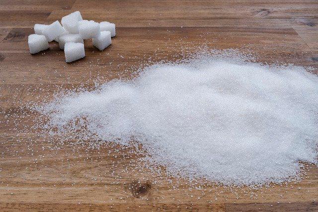 Experto advierte que el azúcar “es la droga más peligrosa de la historia”