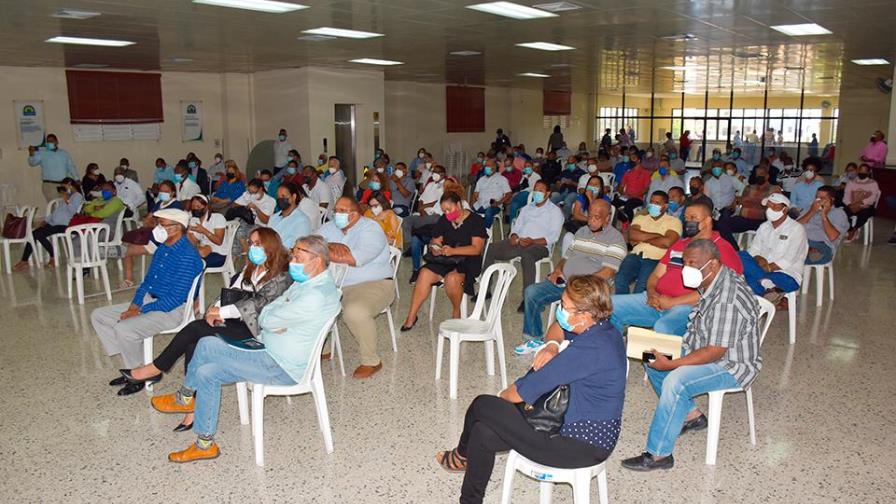 Suplidores del desayuno escolar exigen a Inabie adjudicación de licitación de febrero del 2020 