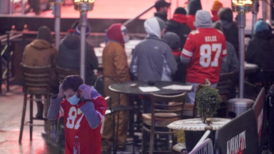 Policía de Nueva York dispersa a más de 600 personas en fiestas de Super Bowl