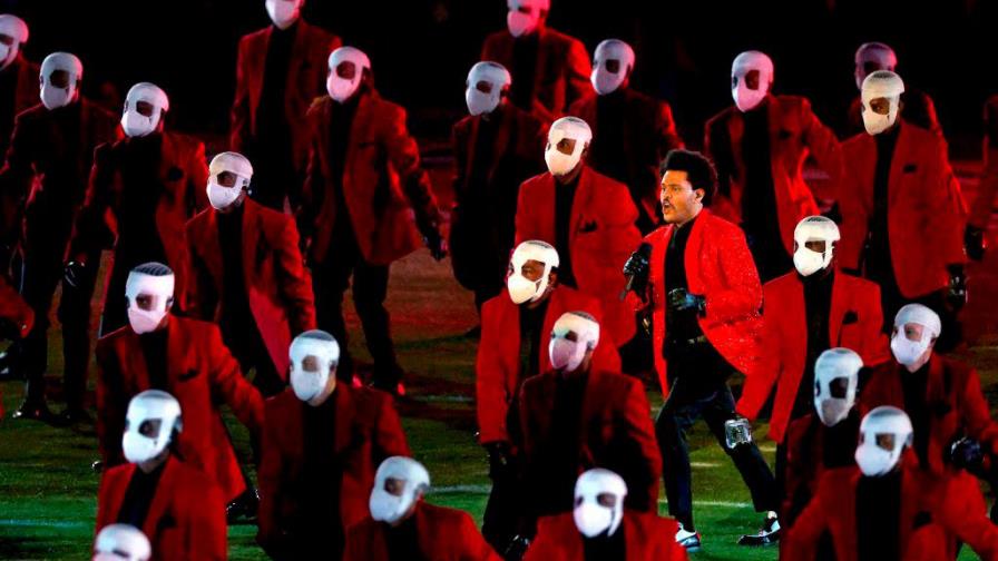¿Por qué los bailarines de The Weeknd llevaban el rostro vendado en el Super Bowl 2021?