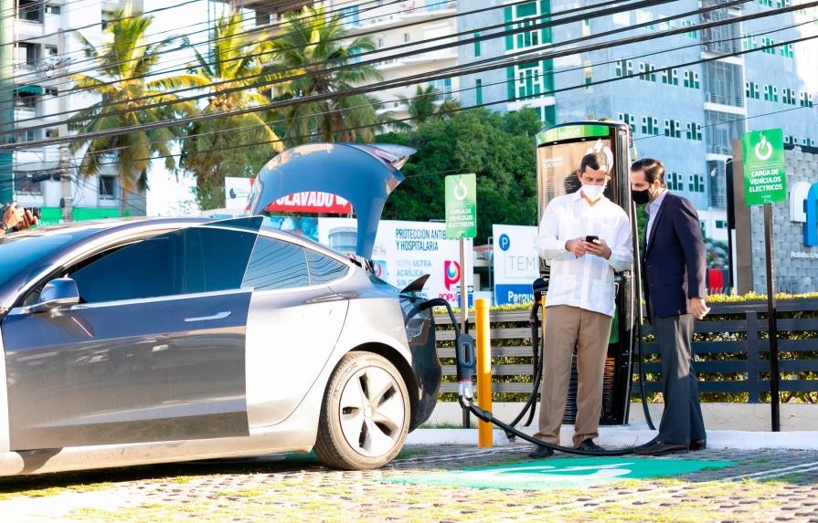 Evergo proyecta alcanzar 500 estaciones de carga de vehículos eléctricos en RD