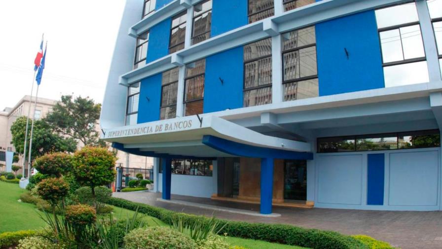 Reacción de la Superintendencia de Bancos a sentencia de la SCJ sobre débito de valores de cuentas