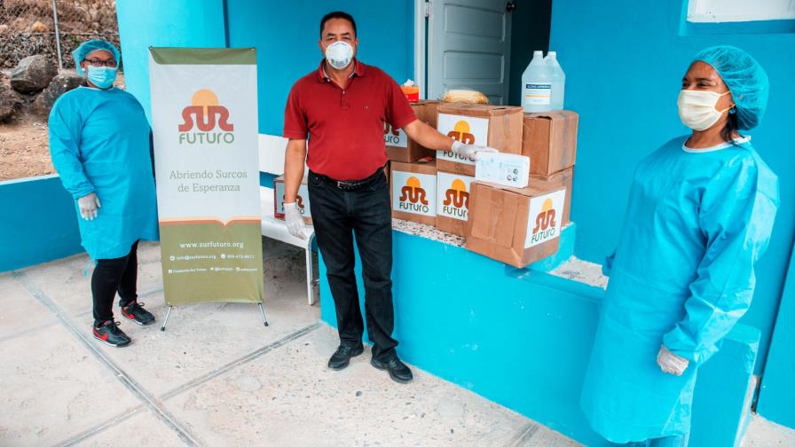 Fundación Sur Futuro entrega equipos médicos y de protección en Azua Fundación Sur Futuro entrega equipos médicos y de protección en Azua