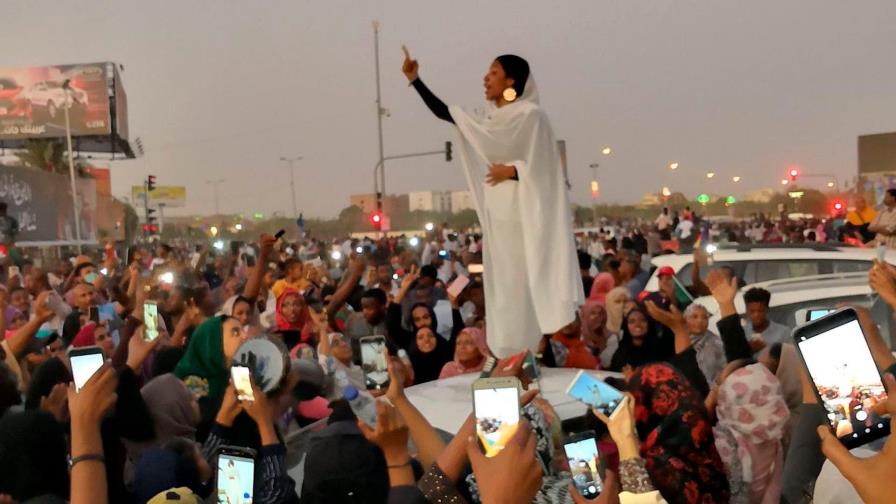 Cientos de sudaneses protestan por carestía e inflación de productos básicos