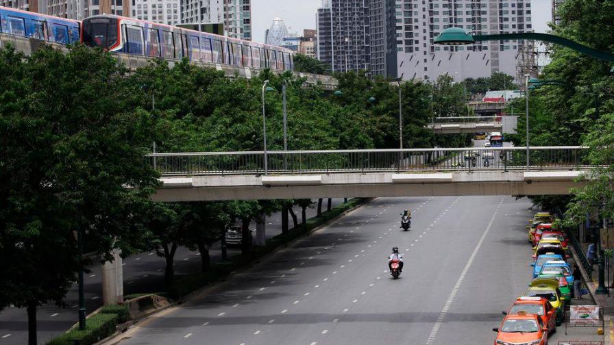 Tailandia se cierra en agosto para frenar su peor brote de covid-19