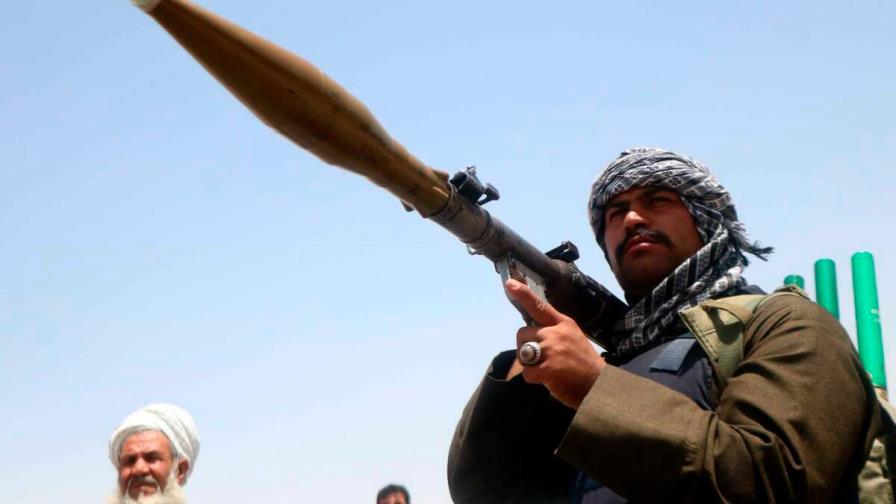 Los talibanes parecen gozar de un “impulso estratégico”, dice alto jefe militar de EEUU