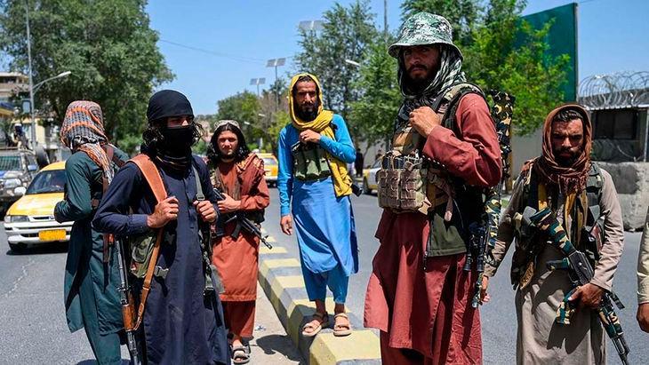 Los talibanes reanudarán la entrega de pasaportes en las provincias afganas