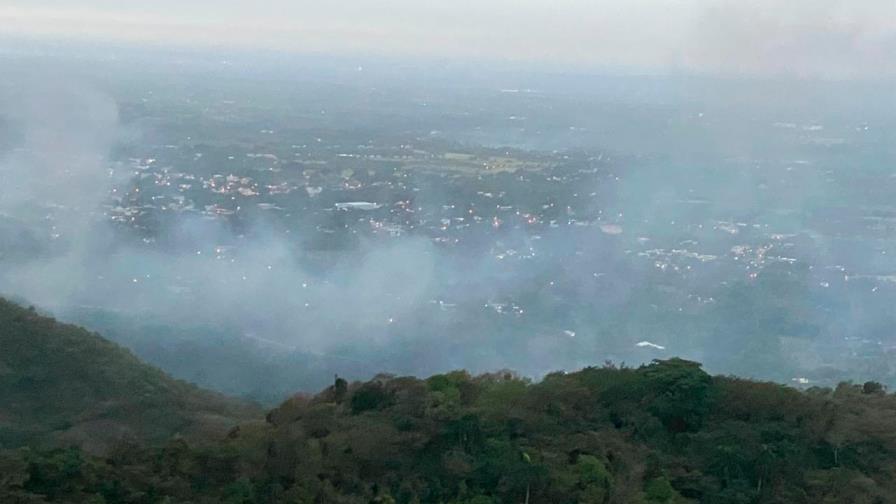Se registra fuego en vertedero de Tamboril