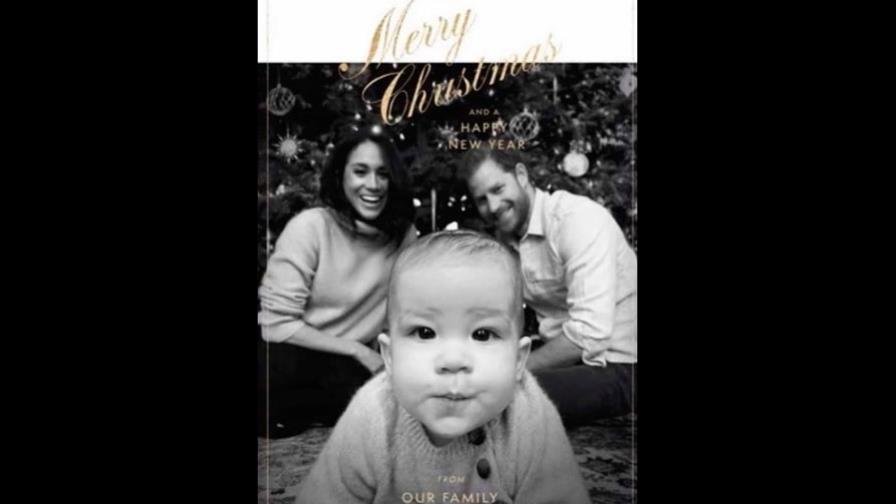 La tierna foto de Navidad de Archie y sus padres Meghan y Harry que se volvió viral