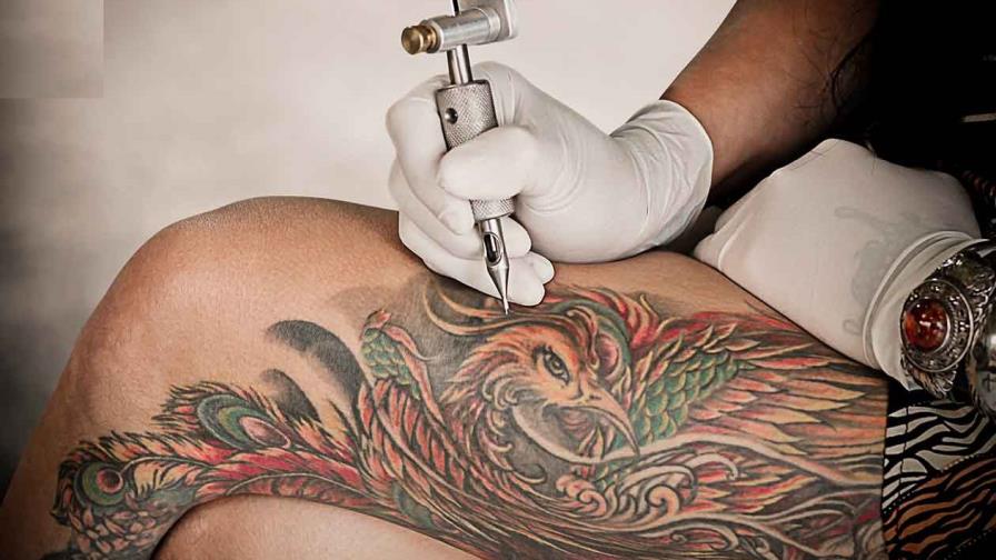 Continúa feria de tatuajes en Hard Rock Live