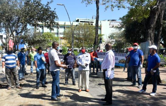 Taxistas demandan ayuda del Gobierno 