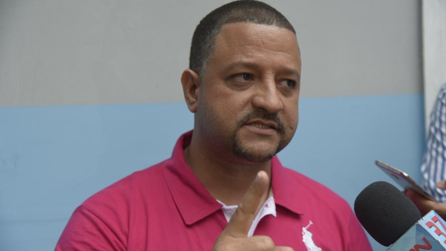 Exigen esclarecer asesinatos de dos taxistas en Santiago