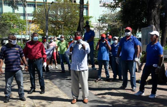 Taxistas demandan ayuda del Gobierno 