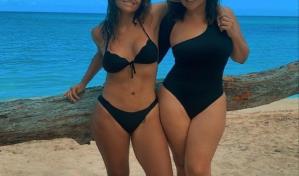 Tania Báez y Techy Fatule presumen sus figuras en trajes de baño 