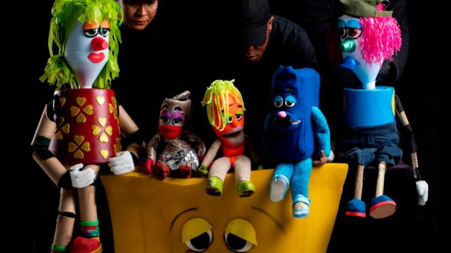 Teatro Cúcara-Mácara  con “Títeres en Primavera”