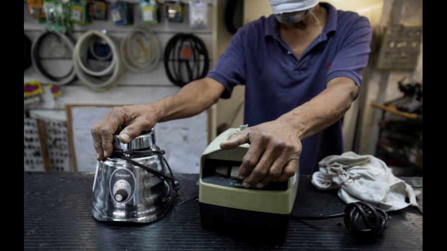 El fantasma de la quiebra económica en Venezuela opaca al COVID-19