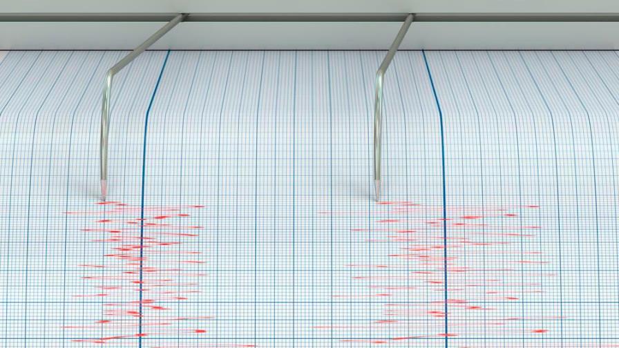Fuerte sismo remece edificios de la capital chilena Fuerte sismo remece edificios de la capital chilena