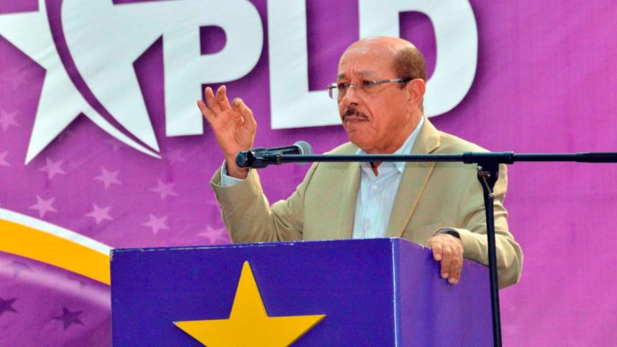 Temístocles Montás da explicaciones sobre su comparecencia ante la Procuraduría