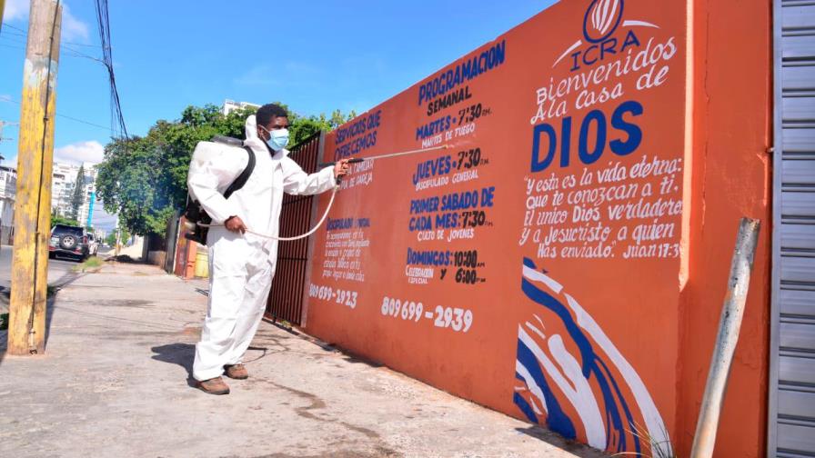 Desinfectan templos del Gran Santo Domingo en prevención al COVID-19 Desinfectan templos del Gran Santo Domingo en prevención al COVID-19