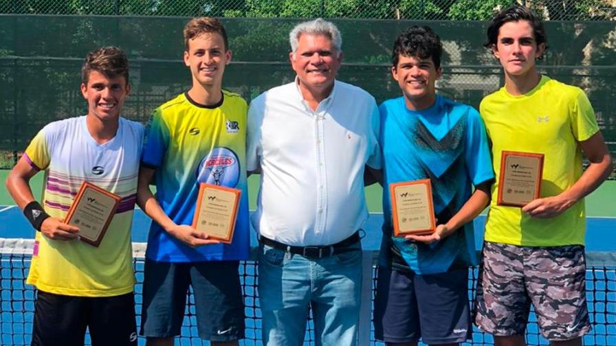 Dominicanos terminan como finalistas en Copa Mangulina