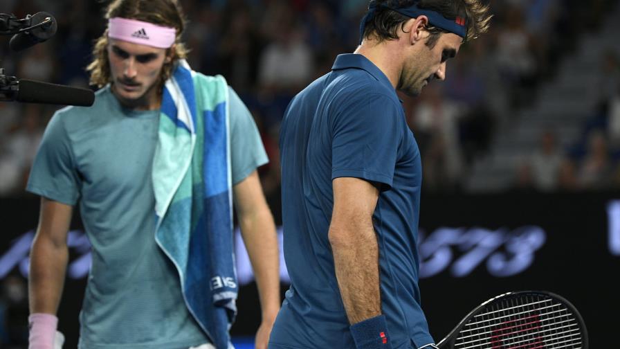 Stefanos Tsitsipas da la sorpresa al derrotar a Roger Federer en Australia