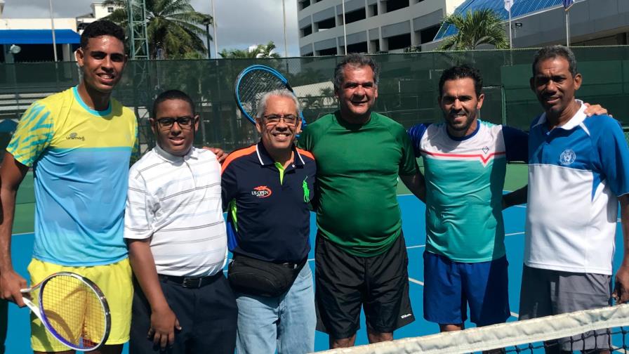 Estrella y  Olivares protagonizan partido de exhibición en el Club Naco