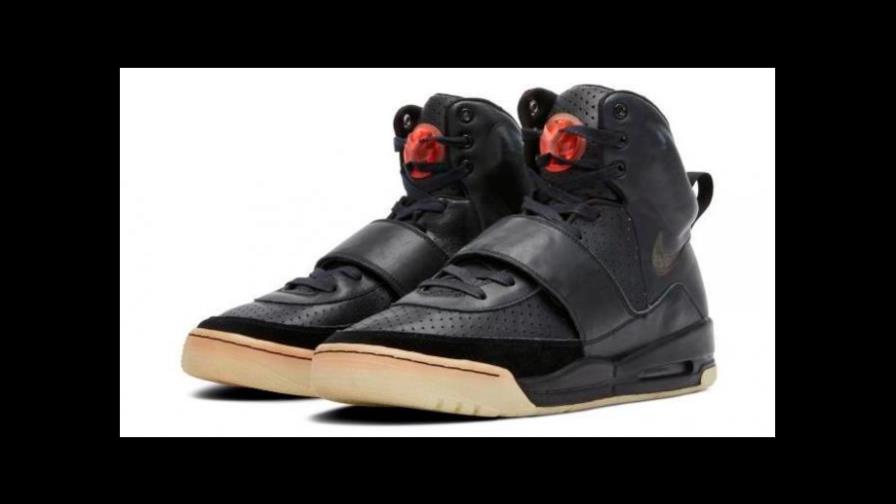 Unos tenis Nike que usó Kanye West, a la venta por un millón de dólares