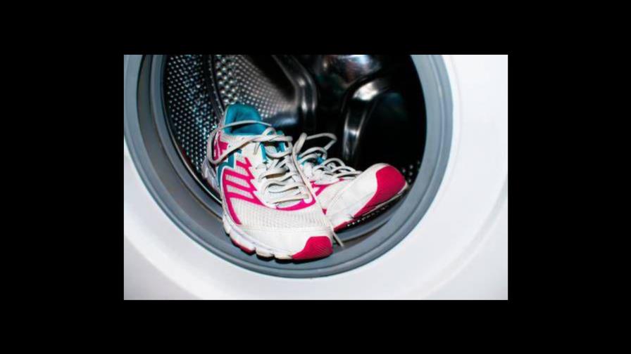 ¡Lava tus tenis en la lavadora sin dañarlos!