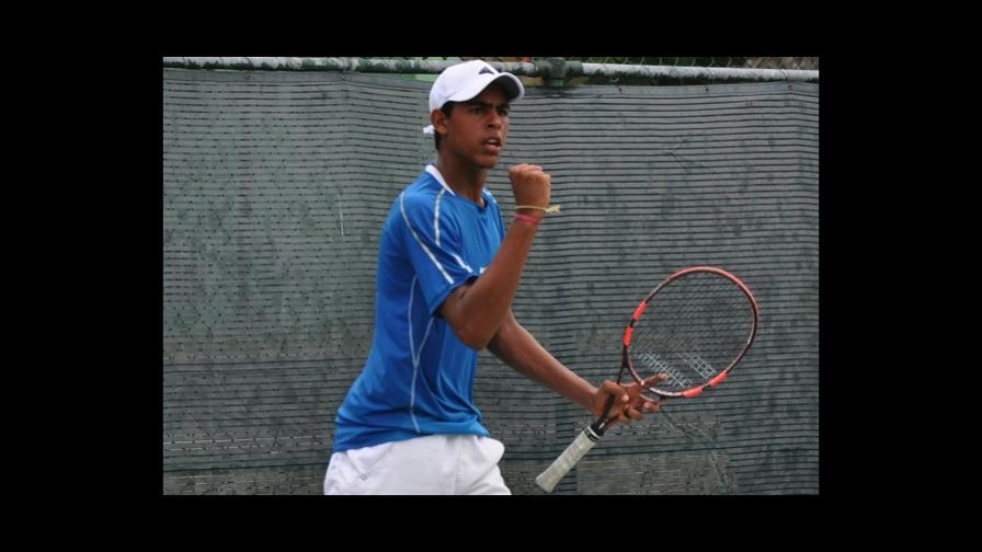 José Olivares avanza en dobles y sencillos en Futuro F1