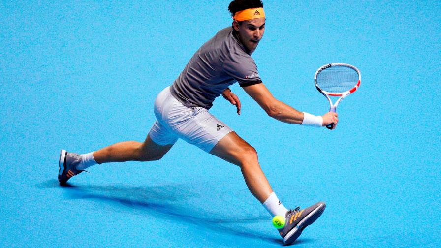 Dominic Thiem vence por tercera vez este año a Roger Federer